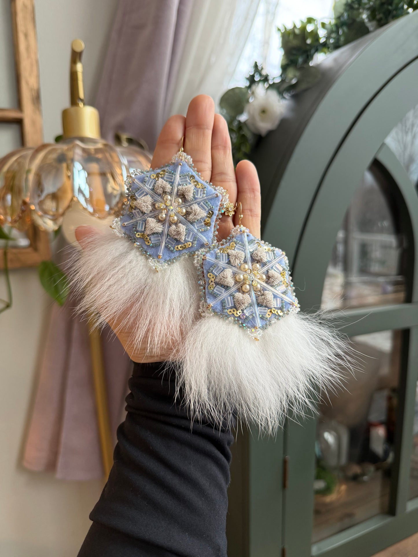 Tufted Caribou Hair Snowflake earrings